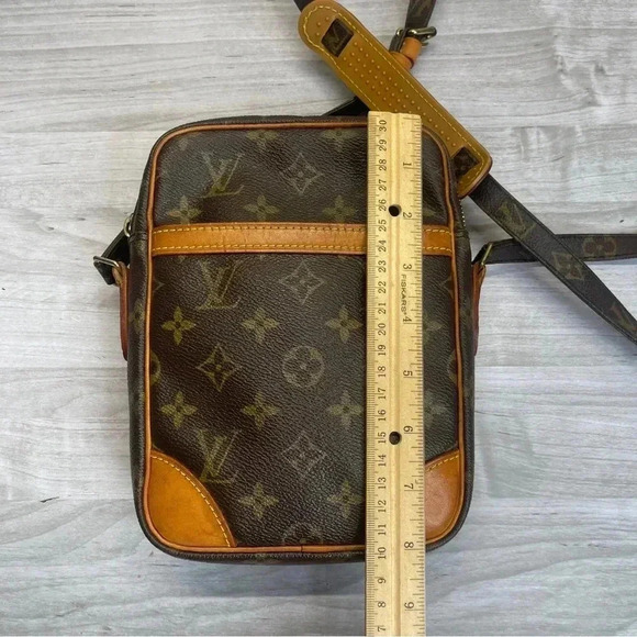 Louis Vuitton Danube PM Vintage LV Monogram Crossbody Purse - Picture 9 of 17